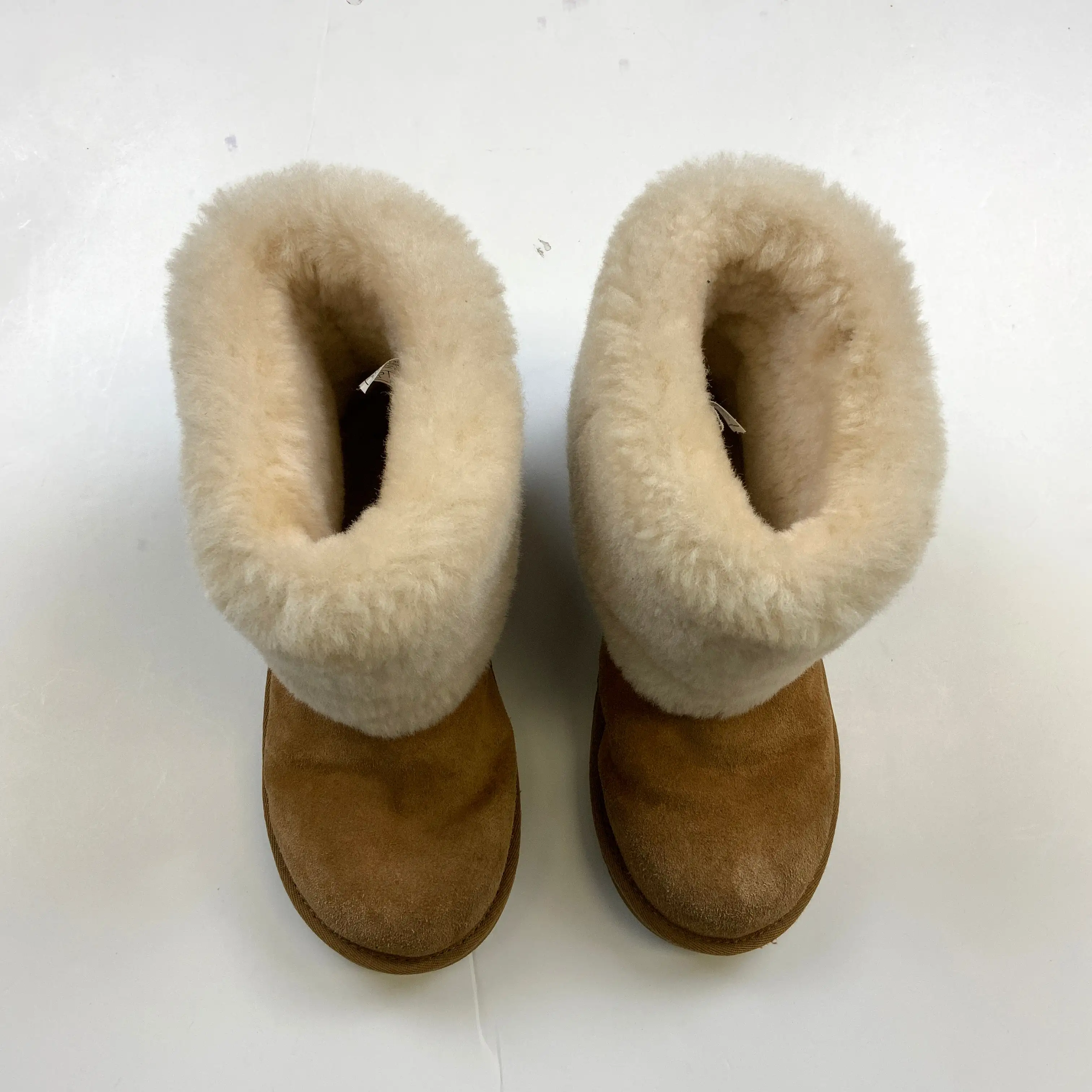 Boots Ankle Flats By Ugg  Size: 6