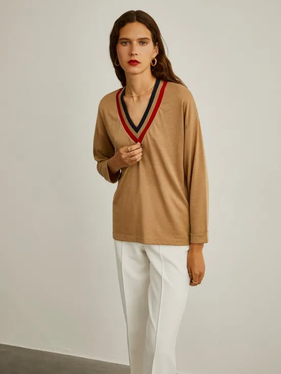 Contrast V-neck sweater