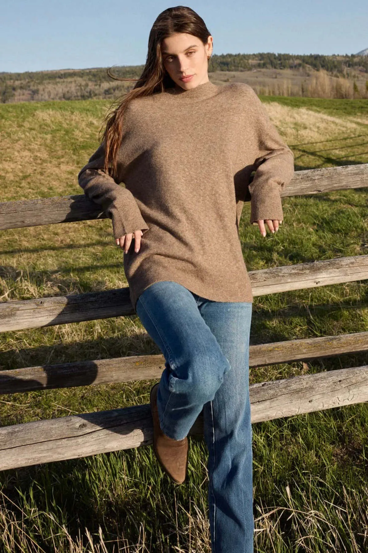 Gia Crew Neck Sweater - Chai