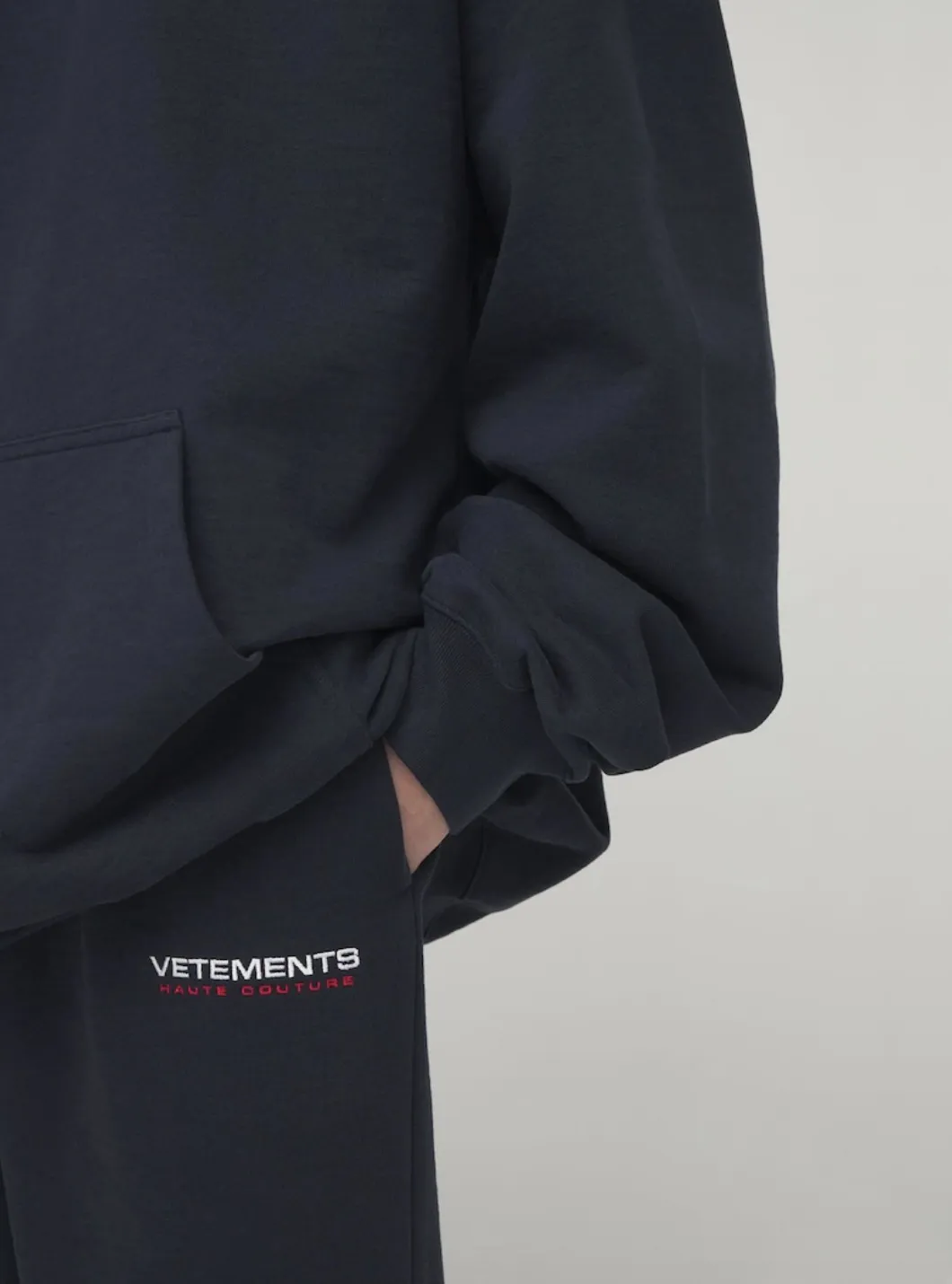 VETEMENTS  |Unisex Street Style Oversized Logo Hoodies